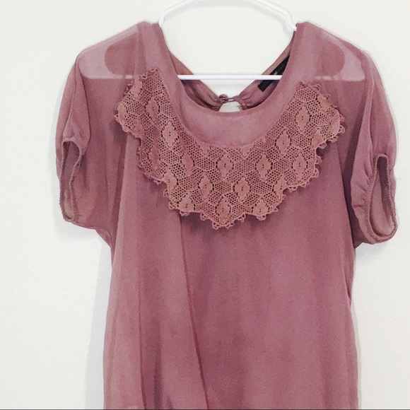 Mauve Lace Keyhole Back  Blouse! - Picture 4 of 8